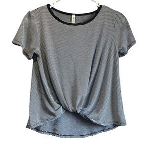 Simply Irresistible Top, Women’s Size Small, Black & White Stripes